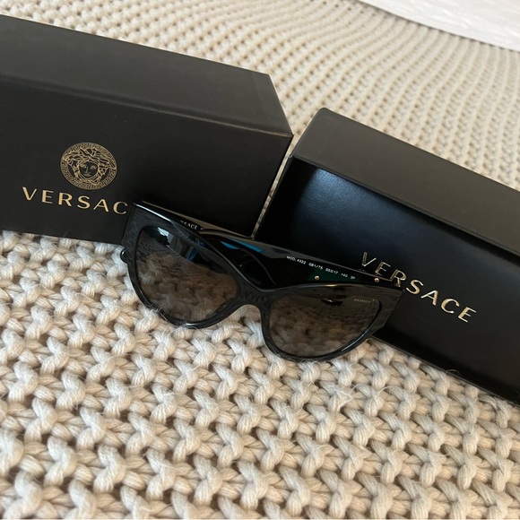 Versace Sunglasses. Black and gold oversized cat eye - Picture 6 of 10